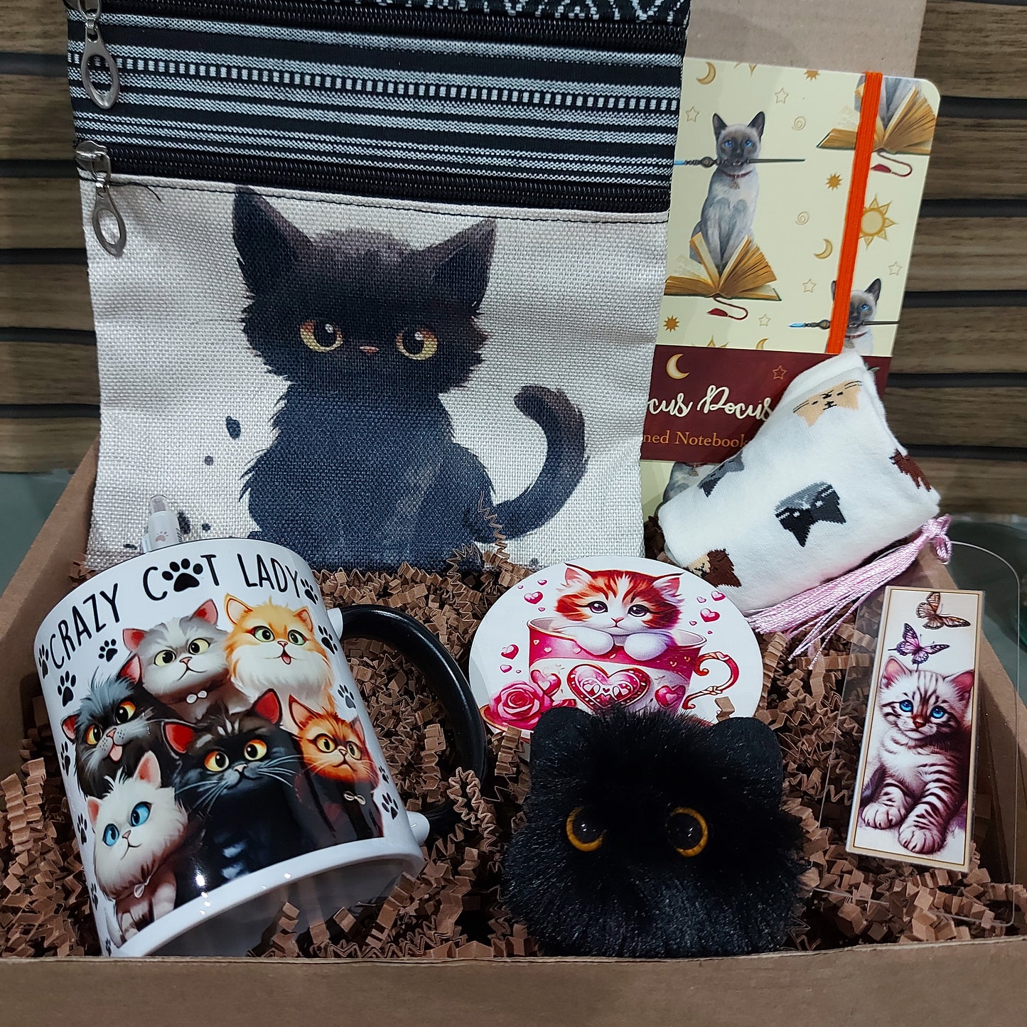 Cat Lover’s Ultimate Gift Box – Cute Cat Gifts for all occasions, Cat Mum Birthday, Christmas, Cat-Themed Accessories