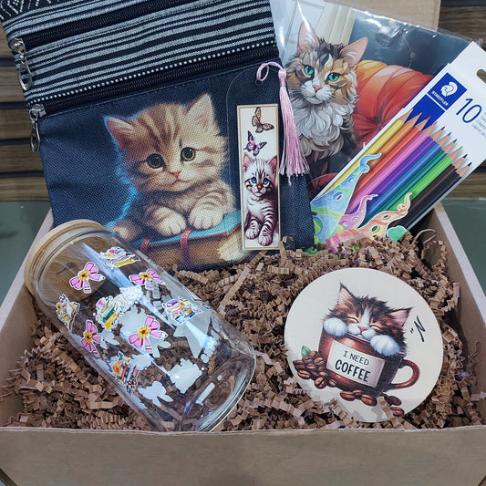 Cats & Books Lover Gift Box | Cosy Gift for Cat Fans  Who Love Reading — Includes Colouring Book | Bookmarks | and More